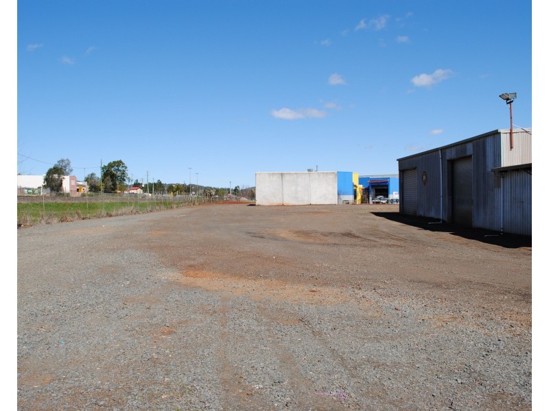 362-364 Anzac Avenue, Harristown QLD 4350