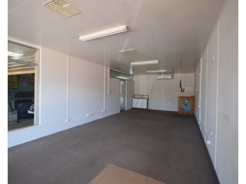 91-97 Campbell Street, Oakey QLD 4401