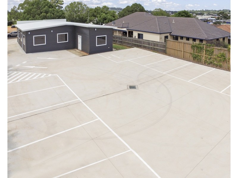 208 James Street, South Toowoomba QLD 4350