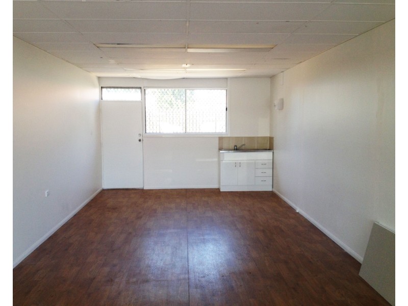 T4, 255B Herries Street, Newtown QLD 4350