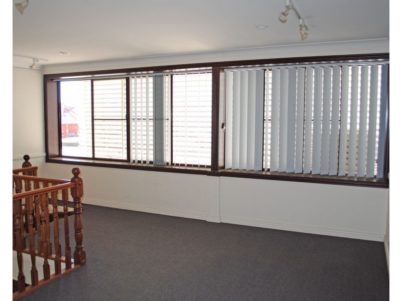 324-326 Ruthven Street, Toowoomba City QLD 4350