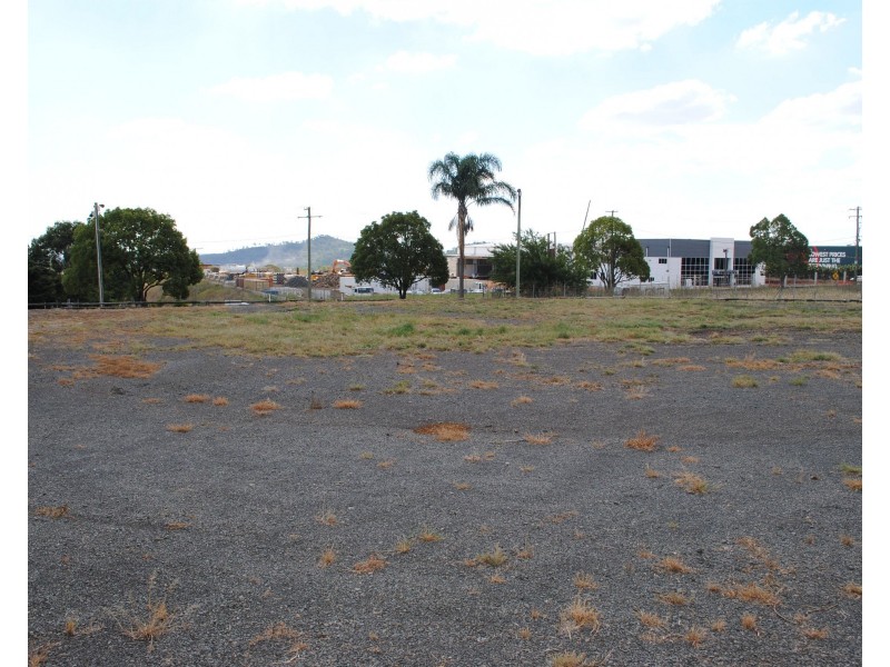 T1, 362 Anzac Avenue, Harristown QLD 4350