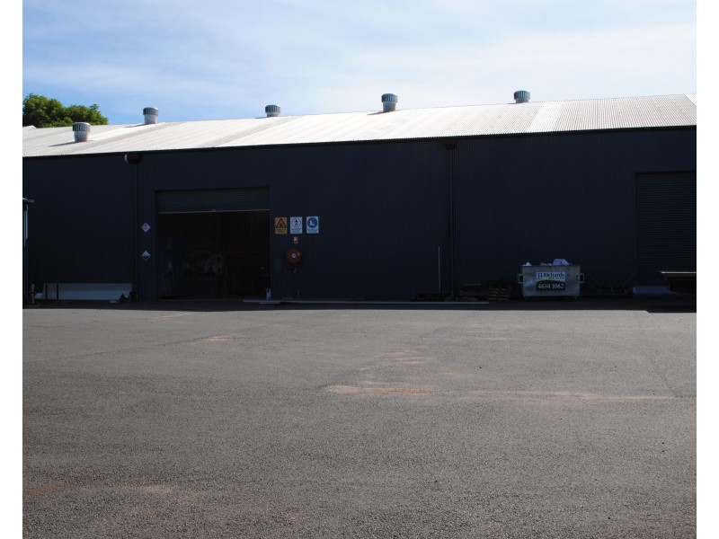 3-5 Yaldwyn Street, Harristown QLD 4350