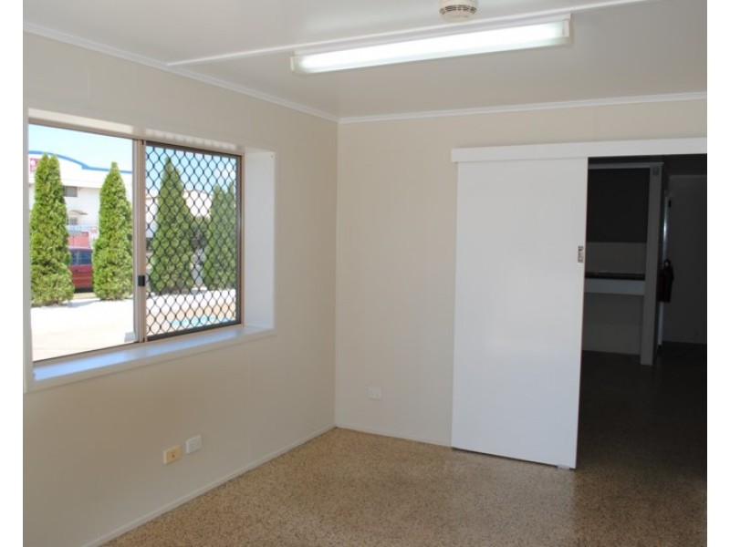 T1, 11 Rocla Court, Glenvale QLD 4350