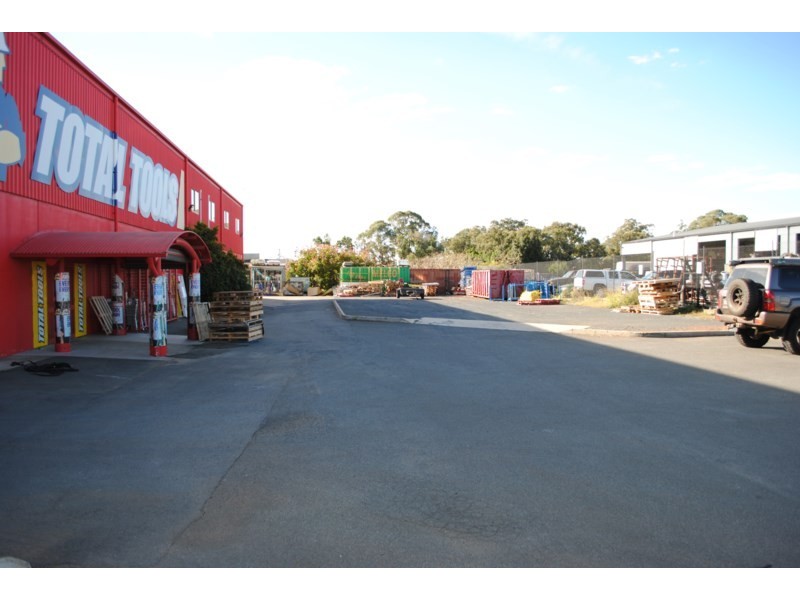 361 Taylor Street, Wilsonton QLD 4350
