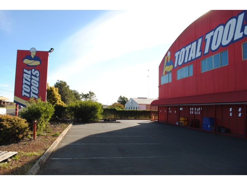 361 Taylor Street, Wilsonton QLD 4350