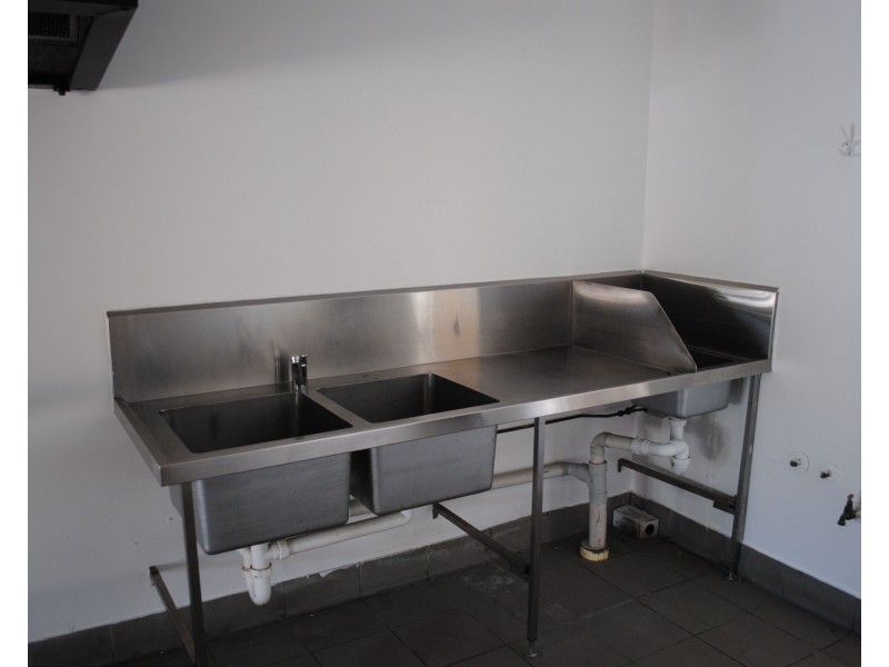 Shop 1, 255 Herries Street, Newtown QLD 4350