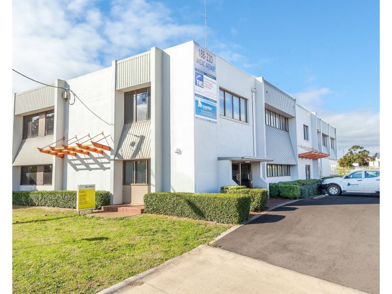 188-220 Anzac Avenue, Harristown QLD 4350