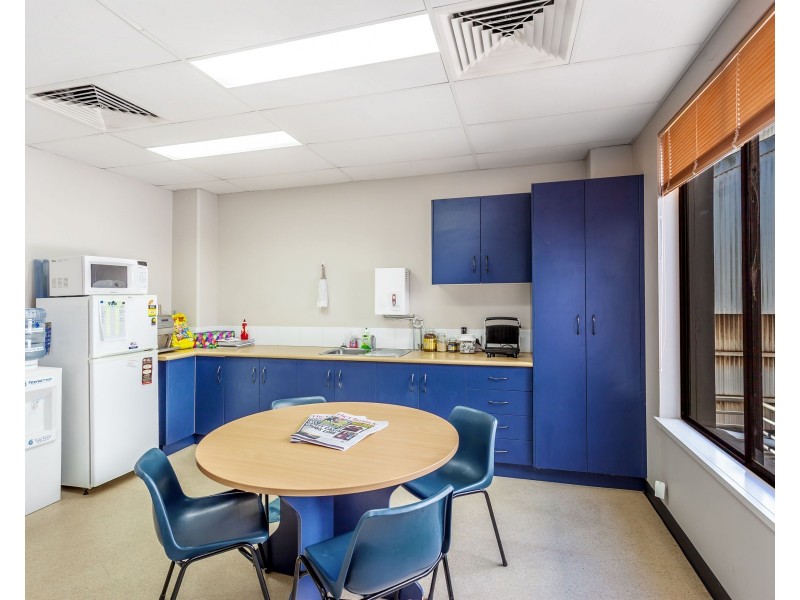 188-220 Anzac Avenue, Harristown QLD 4350