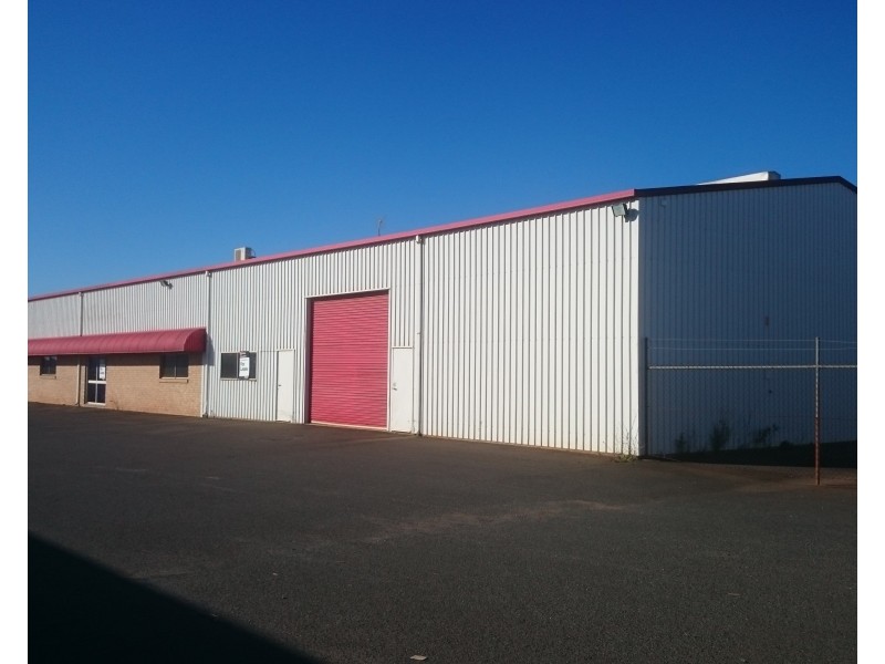 Shed 4, 388 Taylor Street, Wilsonton QLD 4350