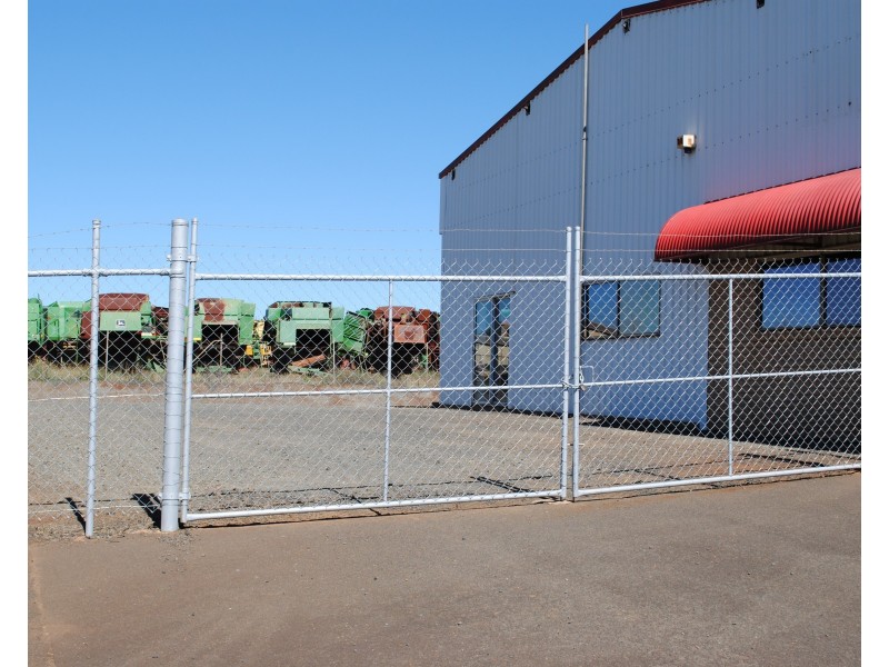 Shed 4, 388 Taylor Street, Wilsonton QLD 4350