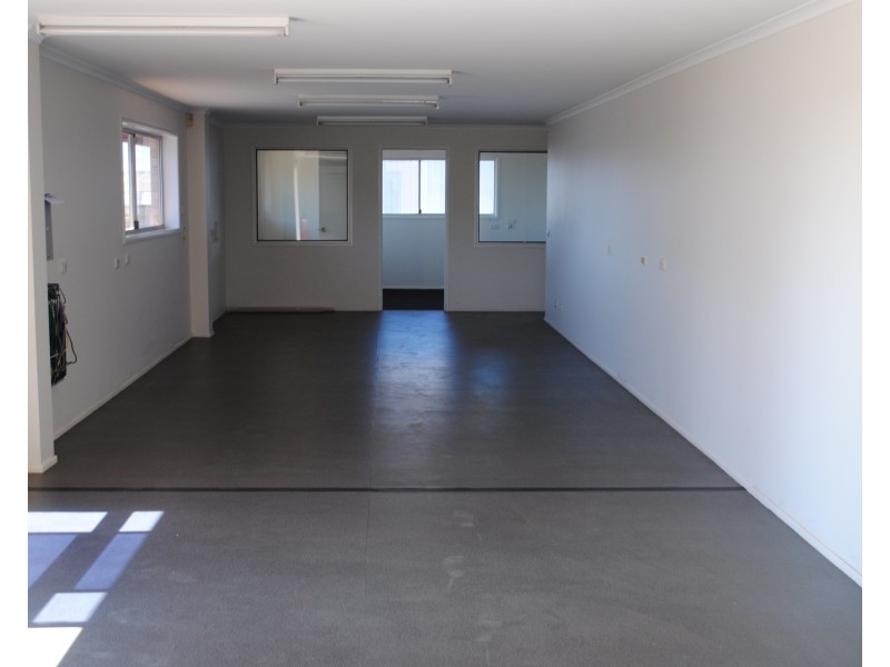 Shed 4, 388 Taylor Street, Wilsonton QLD 4350