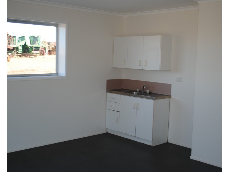Shed 4, 388 Taylor Street, Wilsonton QLD 4350