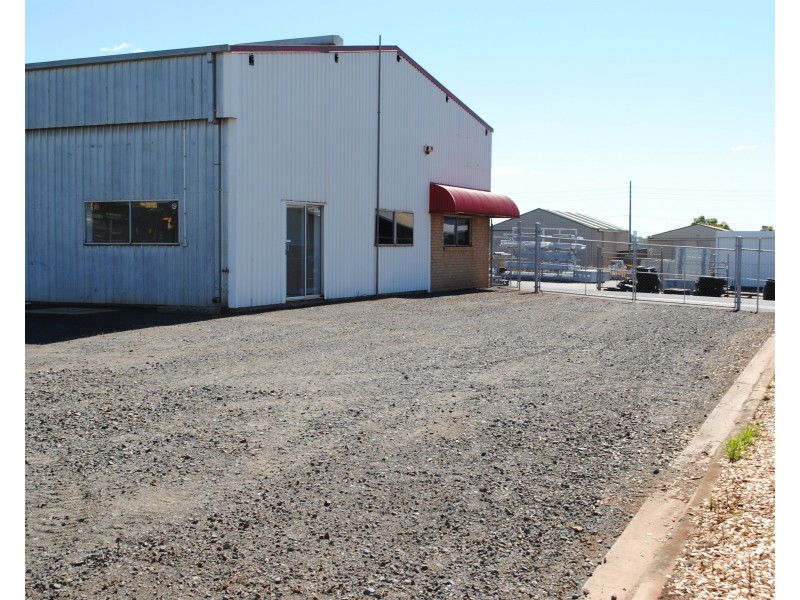 Shed 4, 388 Taylor Street, Wilsonton QLD 4350