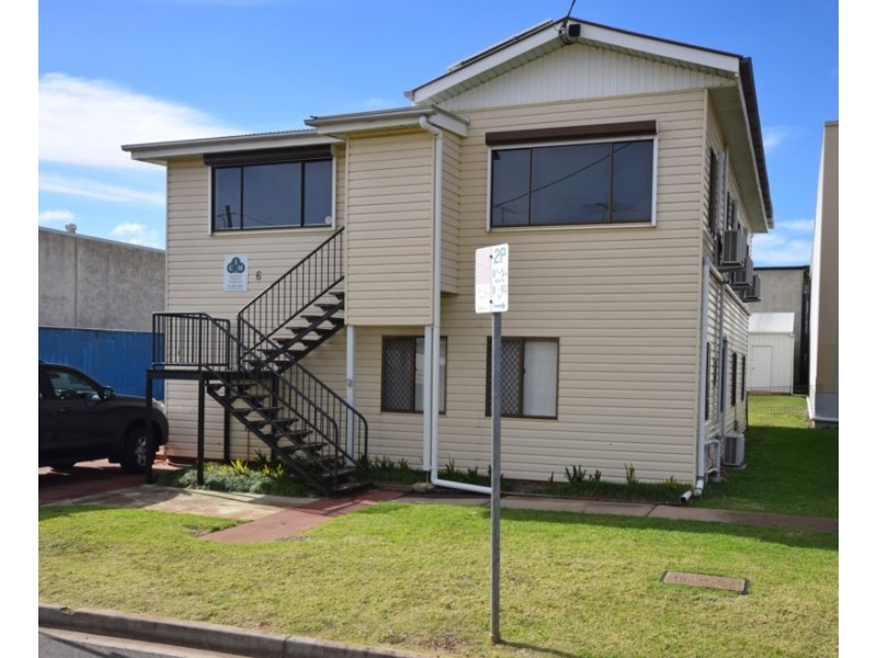 6 Rutledge Street, South Toowoomba QLD 4350