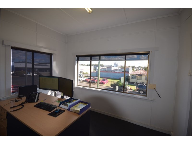6 Rutledge Street, South Toowoomba QLD 4350