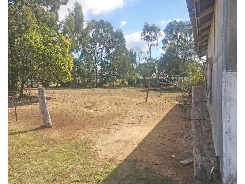 16 Main Street, Maidenwell QLD 4615