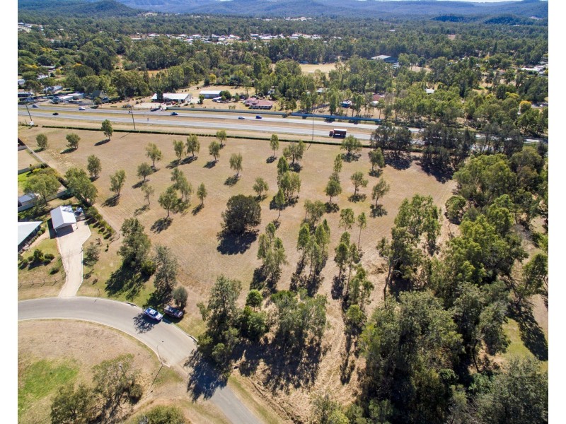 34 Rutherford Road, Withcott QLD 4352