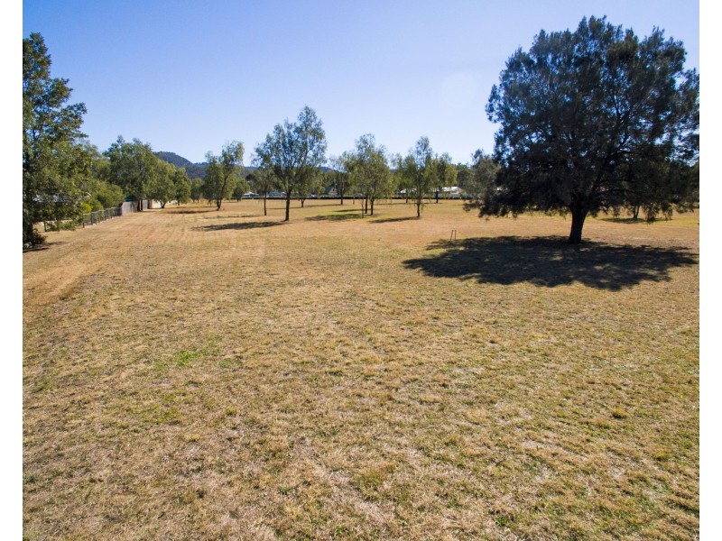 34 Rutherford Road, Withcott QLD 4352