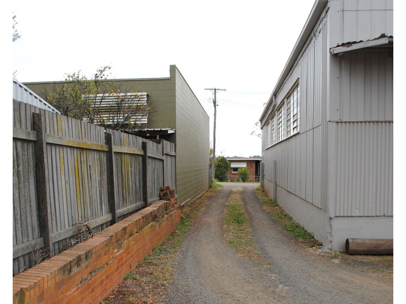 12 Makepeace Street, Rockville QLD 4350