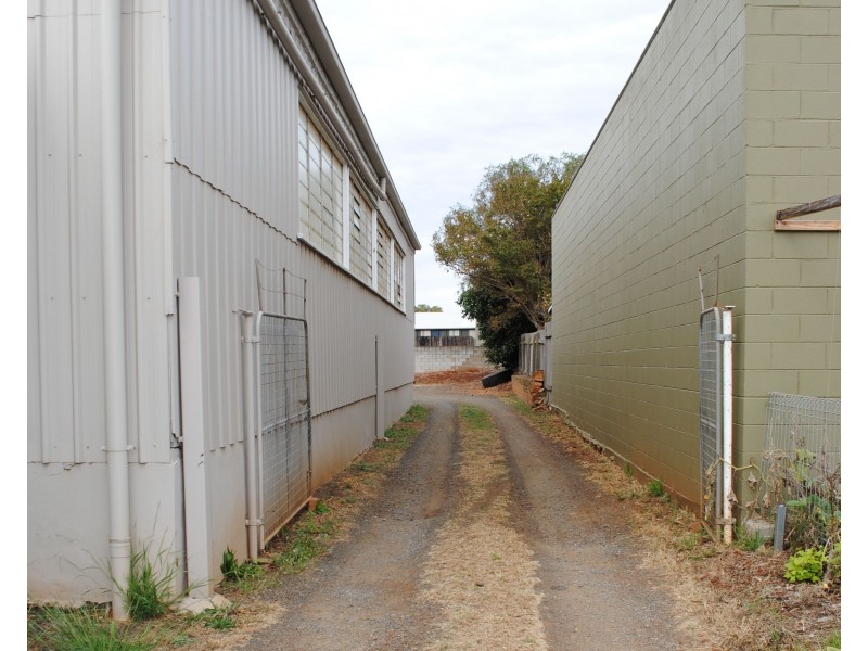 12 Makepeace Street, Rockville QLD 4350