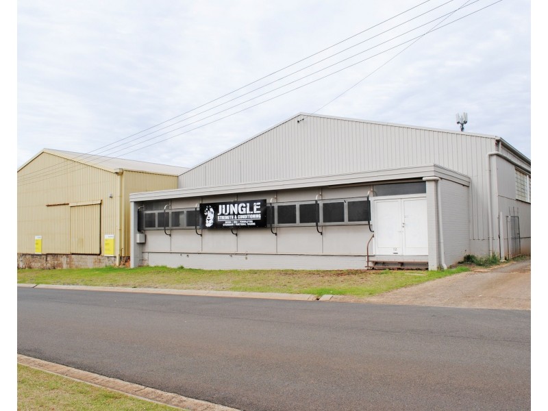 12 Makepeace Street, Rockville QLD 4350