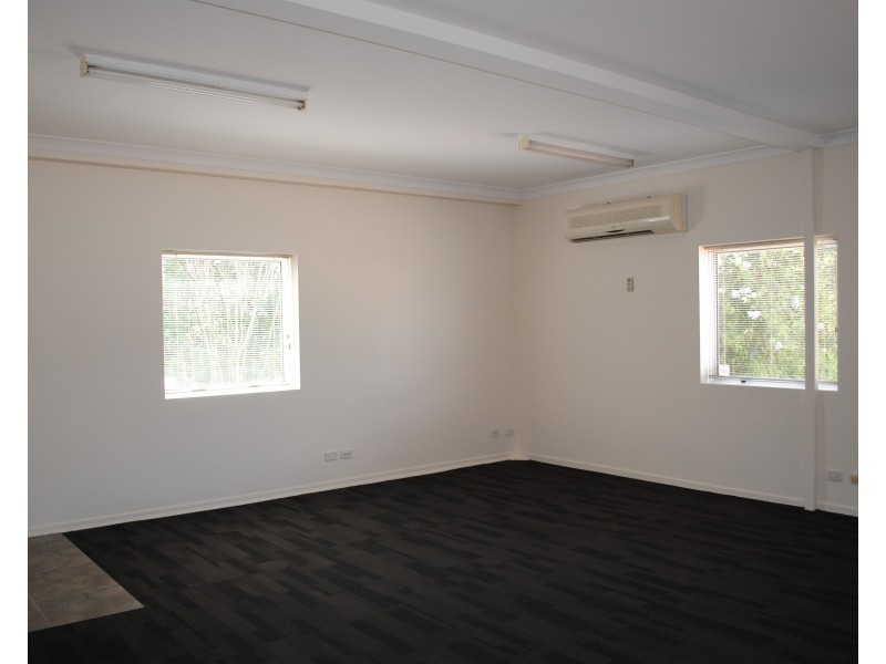 Units 1and 2, 11 Molloy Street, Torrington QLD 4350