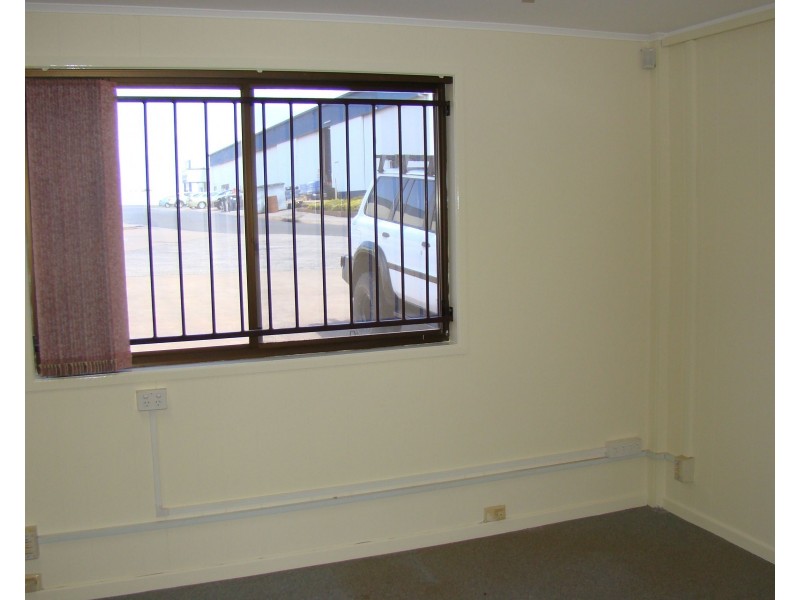 Shed 2/311-313 Taylor Street, Wilsonton QLD 4350