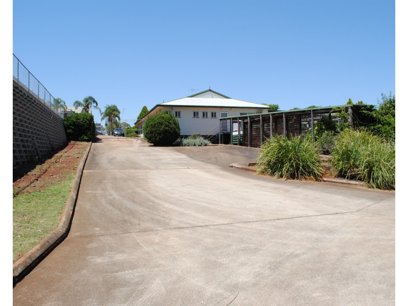 T2, 17 Freighter Avenue, Wilsonton QLD 4350