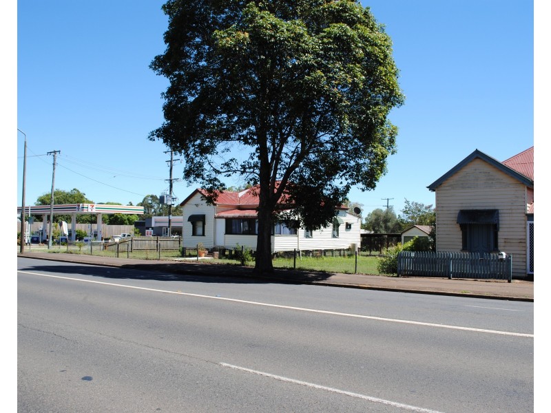241-249 Bridge Street and 34 Hillview Avenue, Newtown QLD 4350