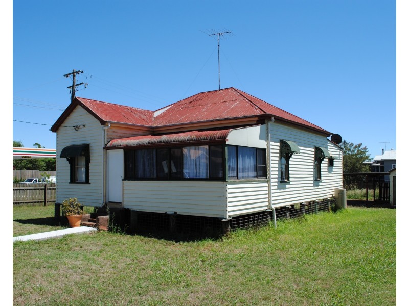 241-249 Bridge Street and 34 Hillview Avenue, Newtown QLD 4350