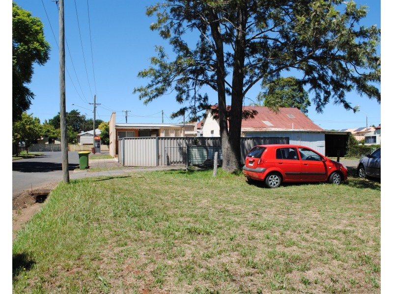 241-249 Bridge Street and 34 Hillview Avenue, Newtown QLD 4350