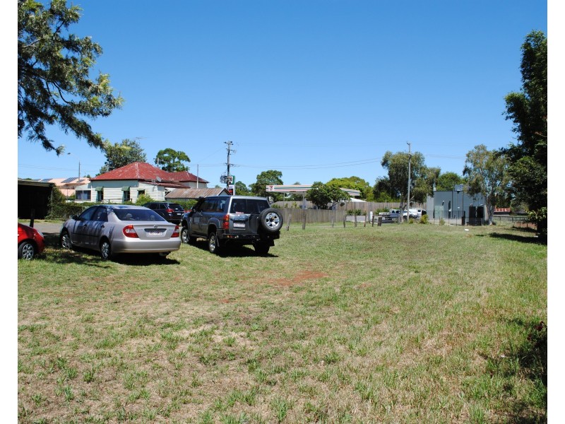 241-249 Bridge Street and 34 Hillview Avenue, Newtown QLD 4350