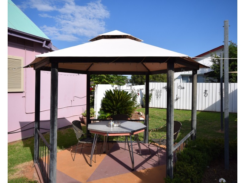 62 Albert Street, Inglewood QLD 4387