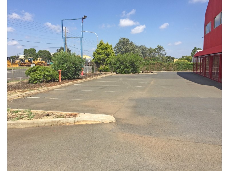 361 Taylor Street, Wilsonton QLD 4350