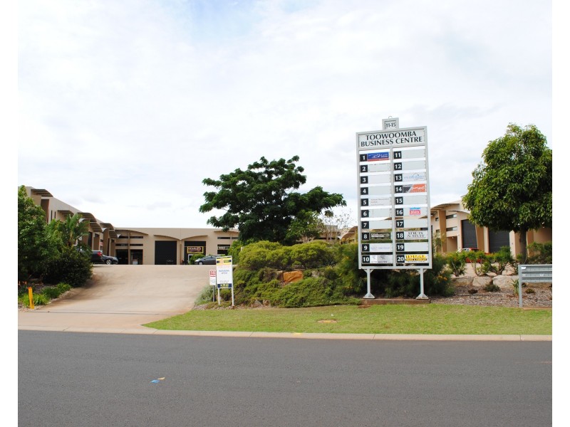 Unit 8 11-15 Gardner Court, Wilsonton QLD 4350