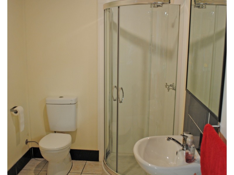 Unit 8 11-15 Gardner Court, Wilsonton QLD 4350