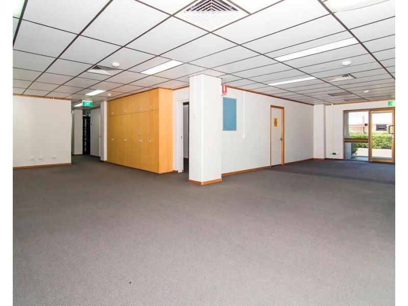 T3-T4, 218 Anzac Avenue, Toowoomba City QLD 4350