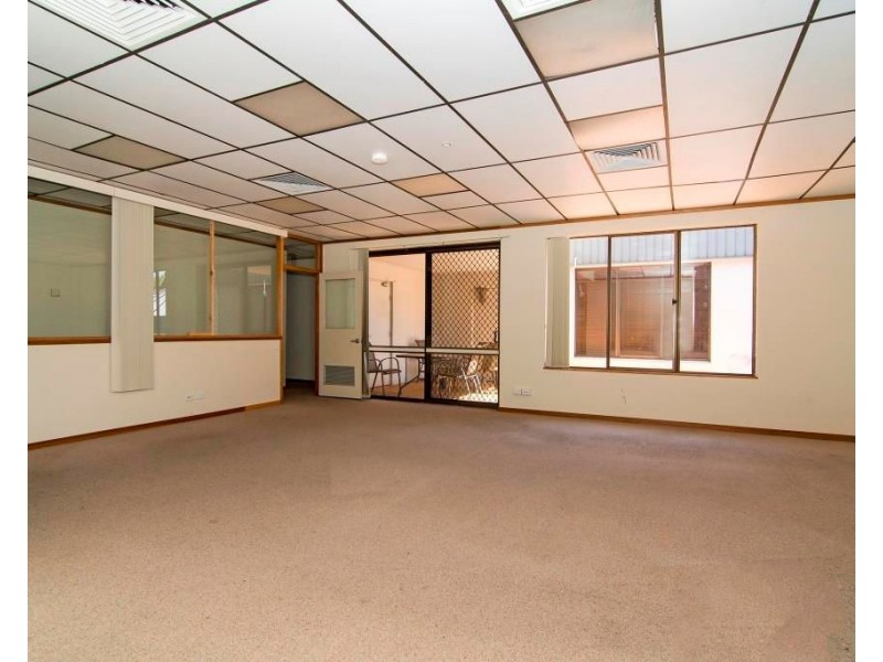 T3-T4, 218 Anzac Avenue, Toowoomba City QLD 4350