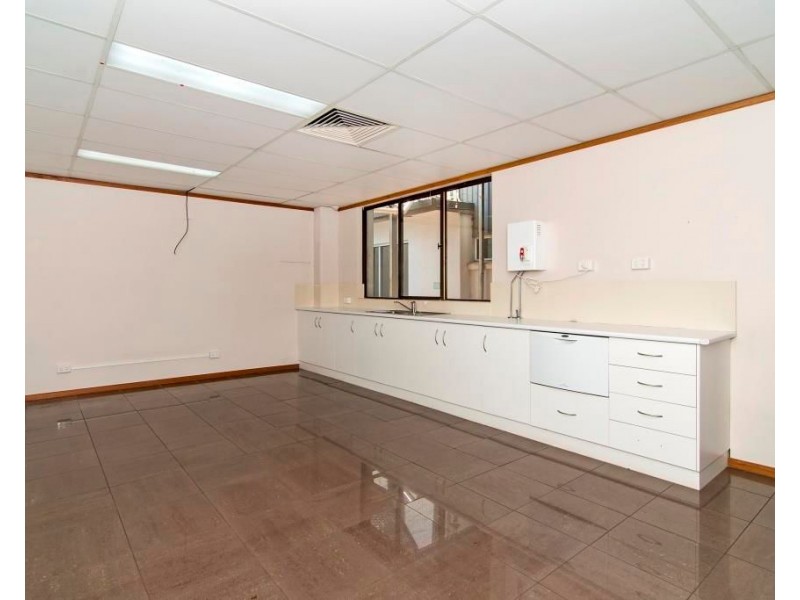 T3-T4, 218 Anzac Avenue, Toowoomba City QLD 4350