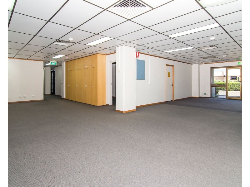 T4, 218 Anzac Avenue, Toowoomba City QLD 4350