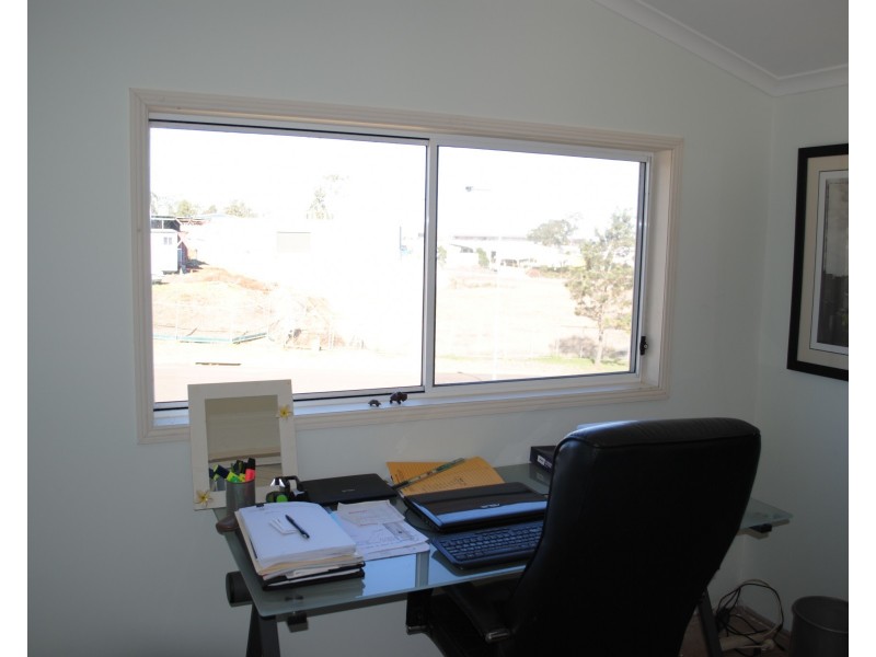Tenancy 1, 5 Croft Crescent, Harristown QLD 4350