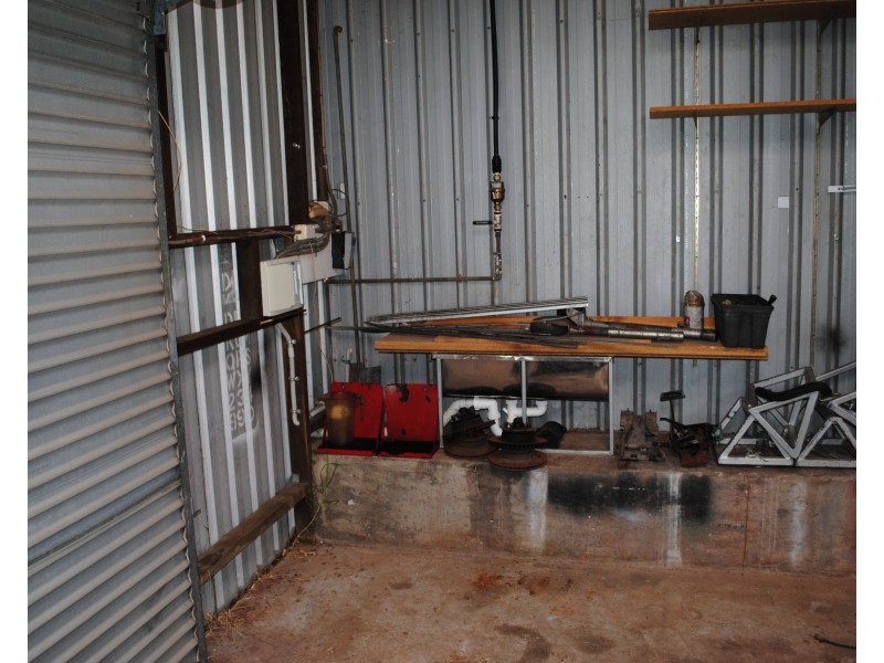 Shed 2, 23 Boothby Street, Drayton QLD 4350
