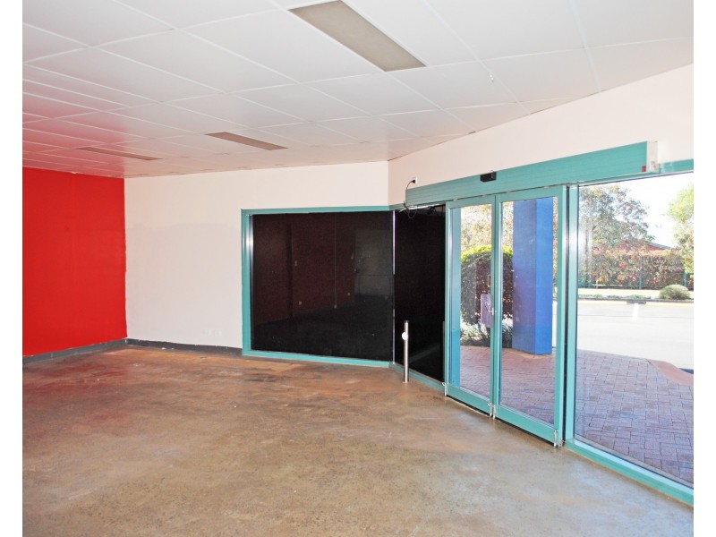 Shop H, 61-69 Drayton Road (Tower Shopping Centre), Harristown QLD 4350