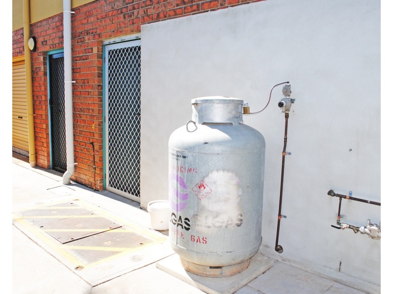 Shop M, 61-69 Drayton Road (Tower Shopping Centre), Harristown QLD 4350