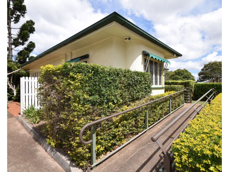 24 Herries Street, East Toowoomba QLD 4350