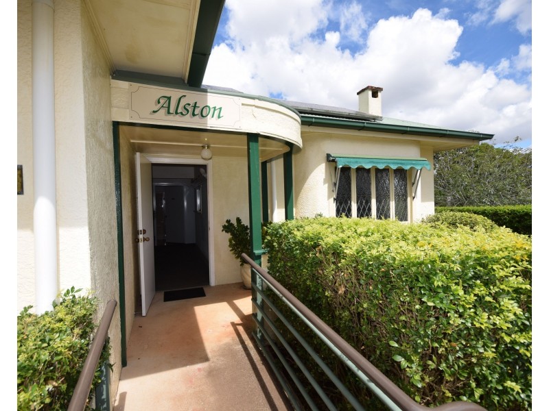 24 Herries Street, East Toowoomba QLD 4350