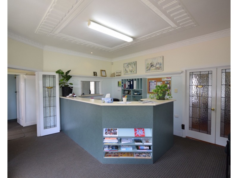24 Herries Street, East Toowoomba QLD 4350