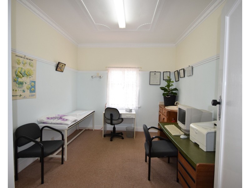 24 Herries Street, East Toowoomba QLD 4350