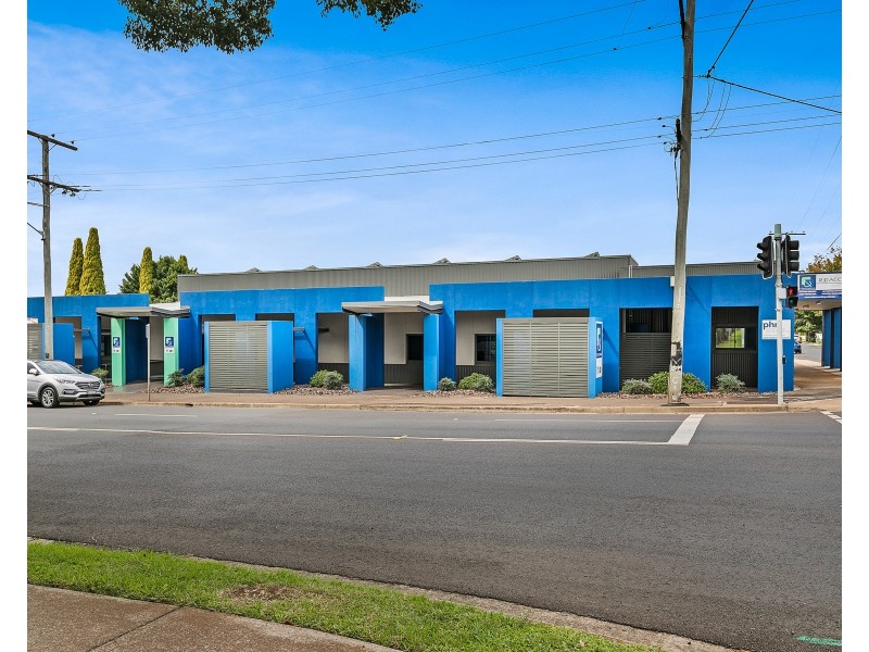 Suite 2, 145 Taylor Street, Newtown QLD 4350
